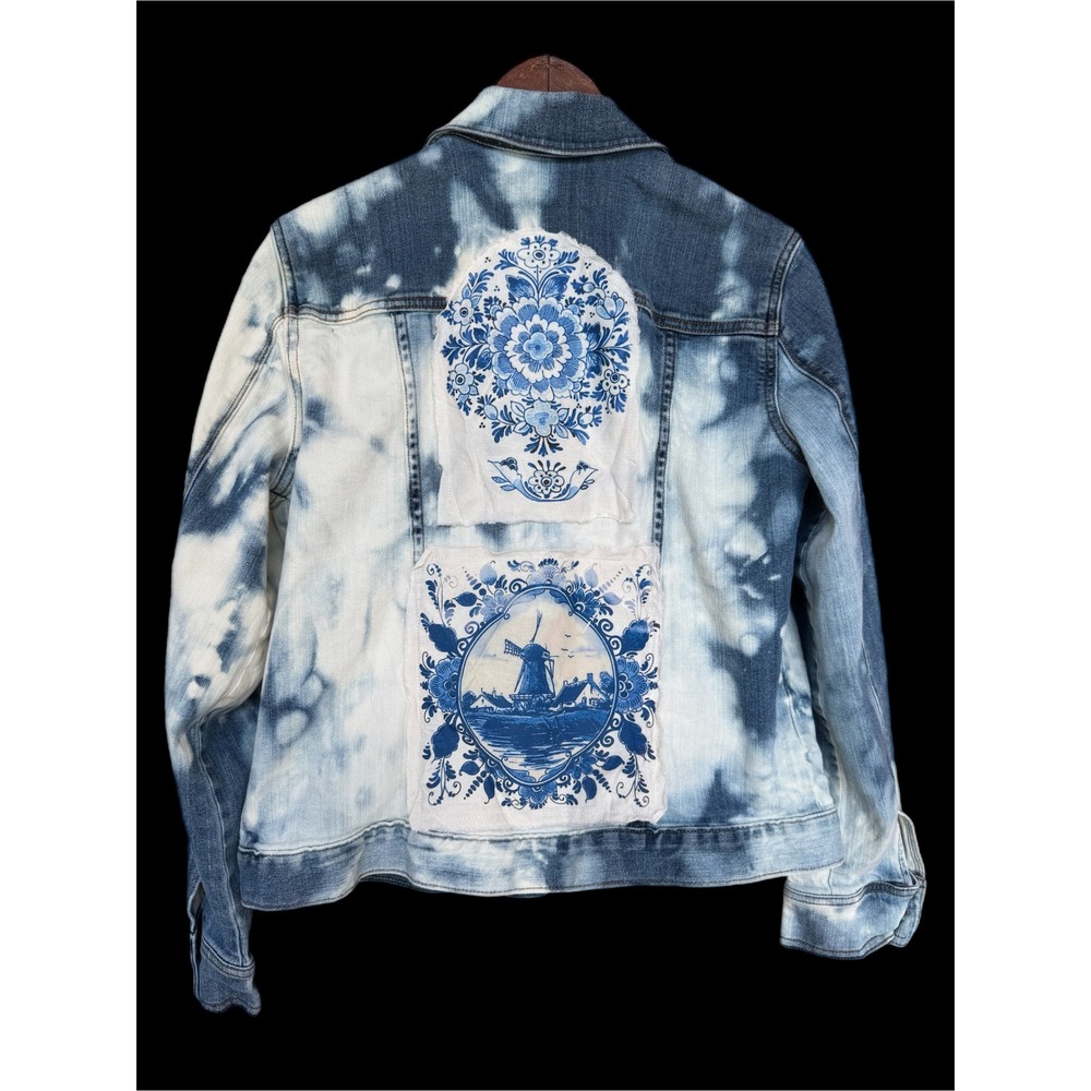 Upcycled Eddie Bauer Denim Jacket Delft Blue‎ Patch Medium Boho